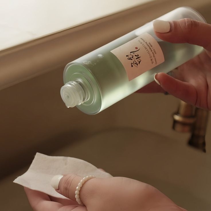 Green Plum Refreshing Toner : AHA + BHA
